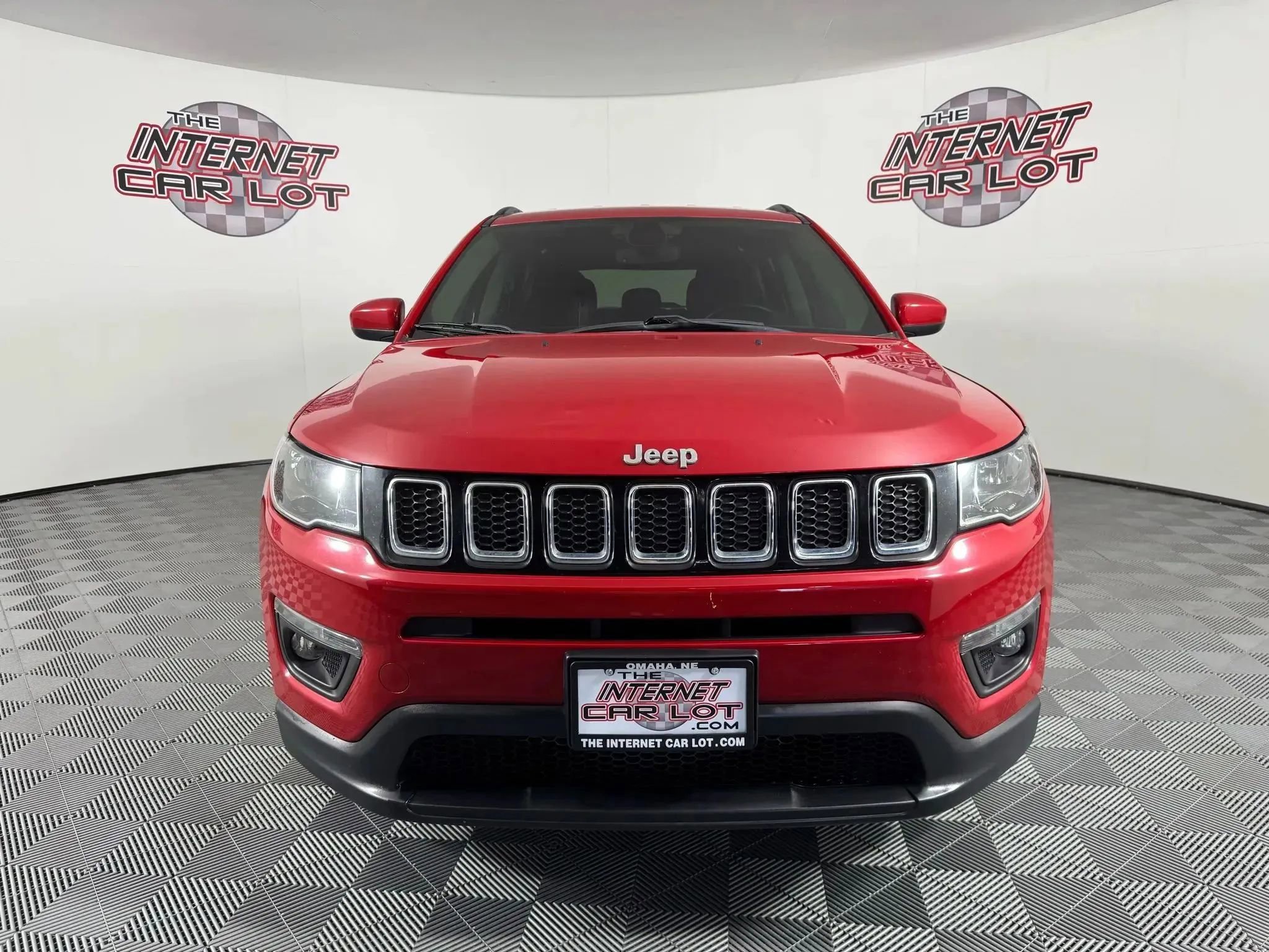 Used 2019 Jeep Compass Latitude w/ Popular Equipment Group FWD image 2
