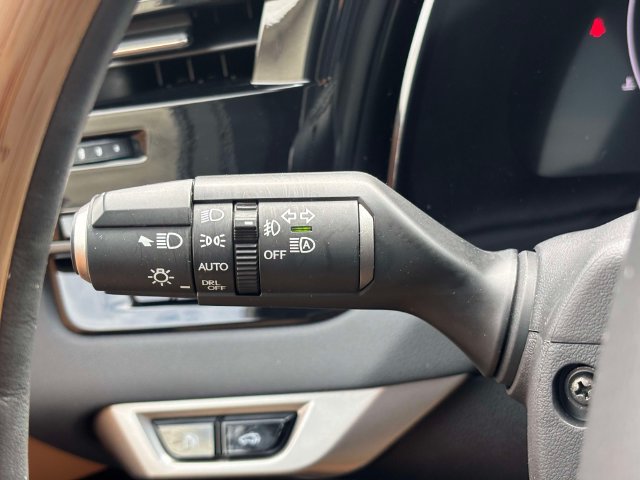 Used 2023 Lexus RX 350 Premium Plus w/ Accessory Package AWD/4WD image 28