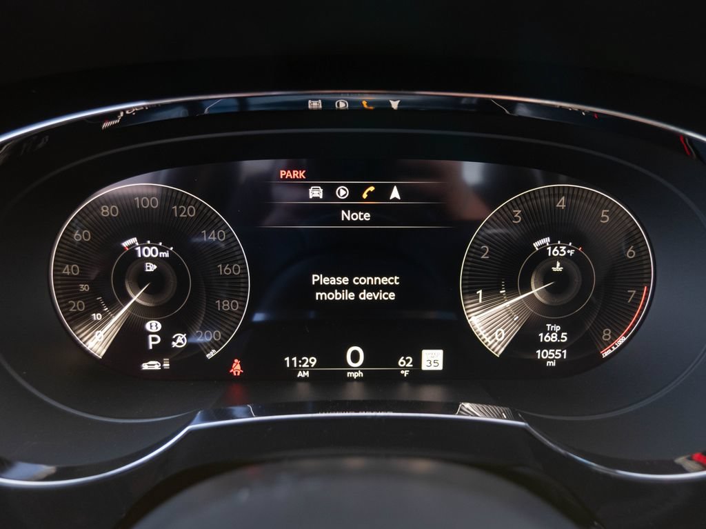 Used 2023 Bentley Bentayga Extended Wheelbase AWD/4WD image 7