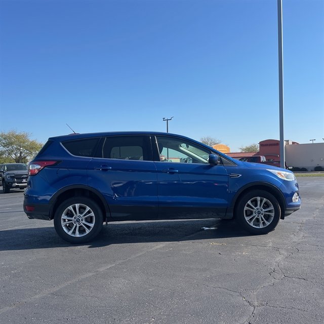 Used 2017 Ford Escape SE w/ SE Cold Weather Package image 3