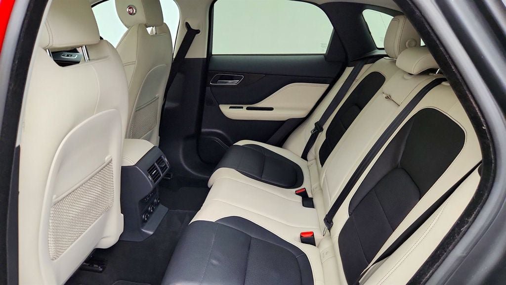 Used 2018 Jaguar F-PACE S AWD/4WD image 21