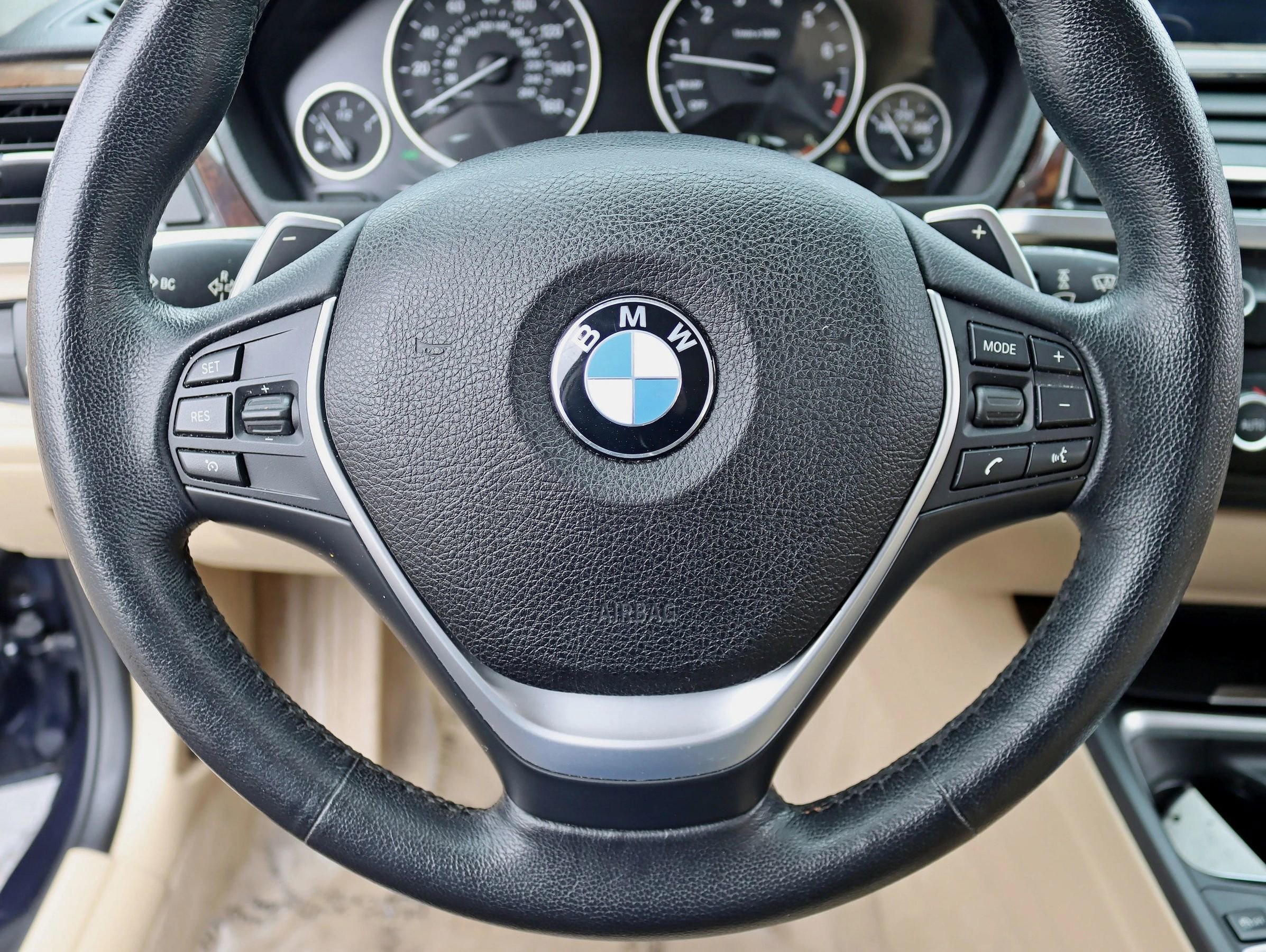 Used 2015 BMW 328i xDrive Wagon AWD/4WD image 19