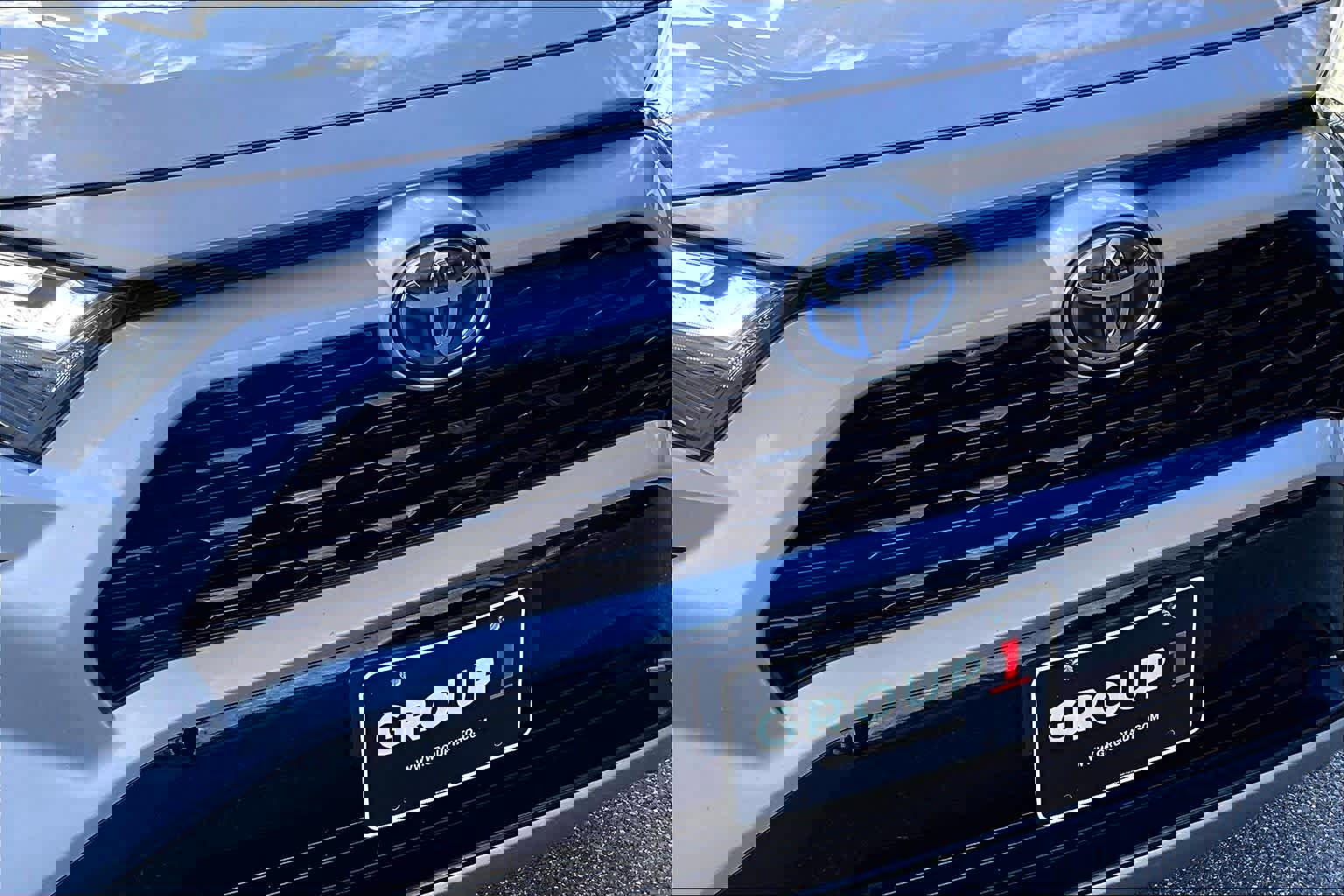 Used 2024 Toyota RAV4 SE w/ Convenience Package image 30