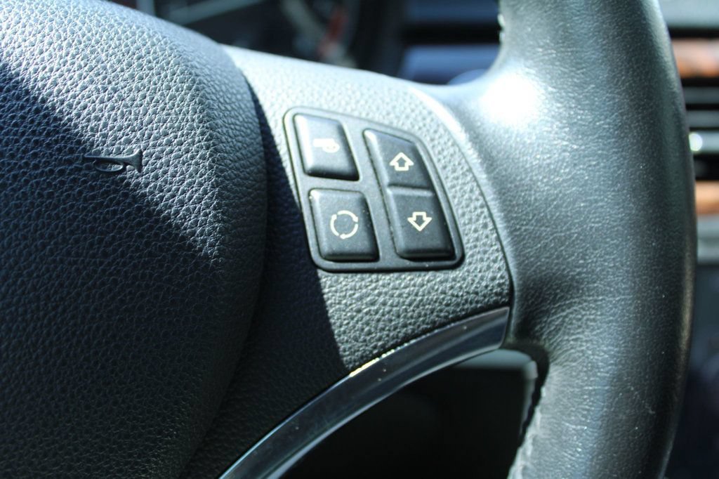 Used 2011 BMW 335i Convertible RWD image 19