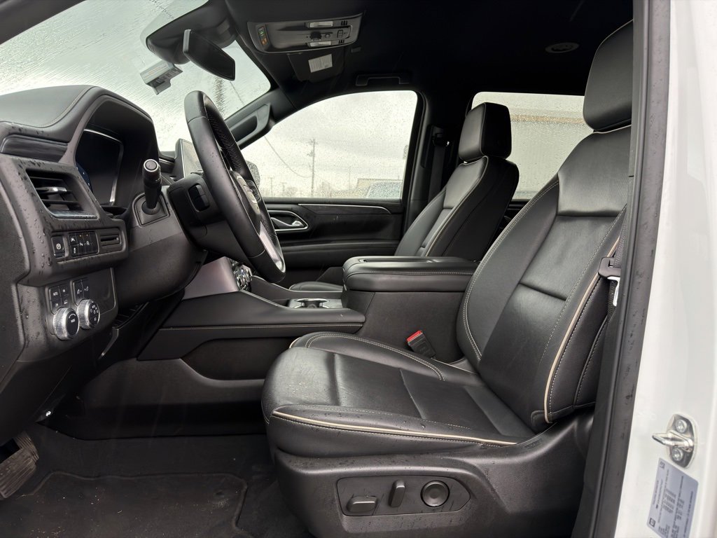 Used 2024 GMC Yukon SLT image 2