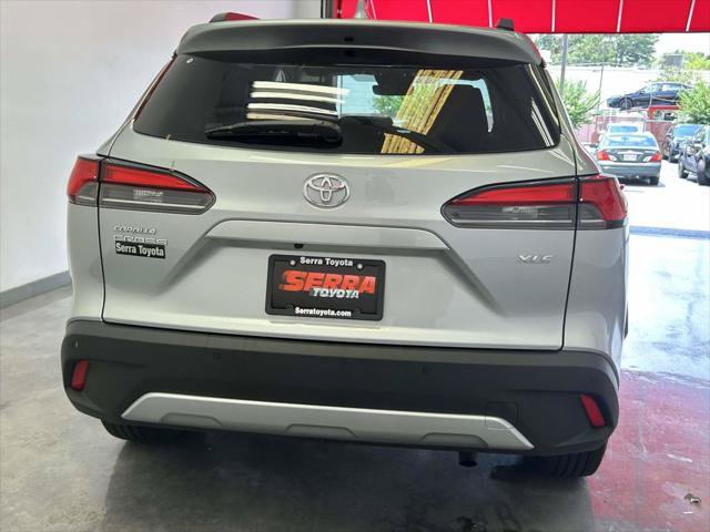 Certified 2023 Toyota Corolla Cross XLE w/ Convenience Package FWD image 4