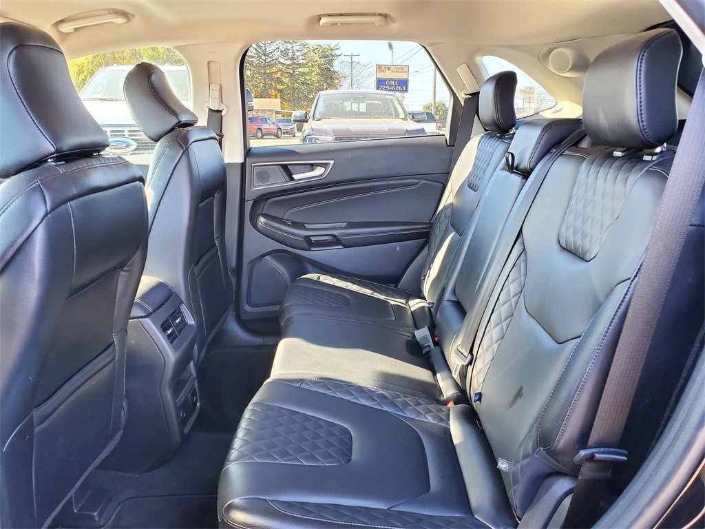Used 2024 Ford Edge Titanium image 30