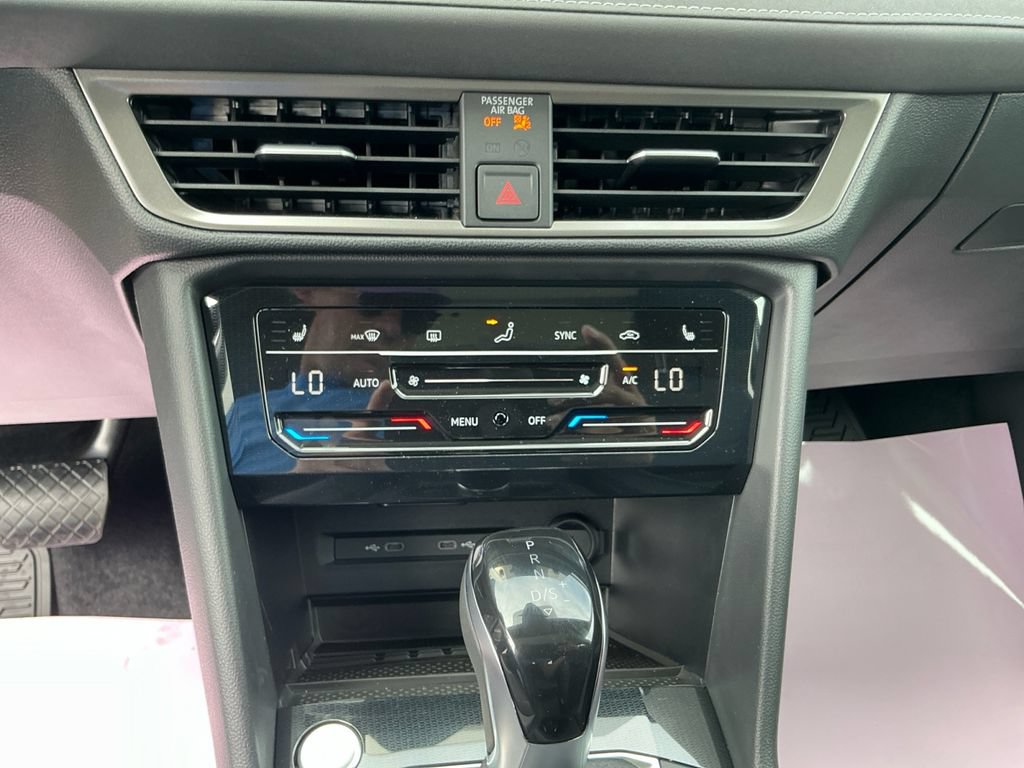 New 2026 Volkswagen Taos SE FWD image 22