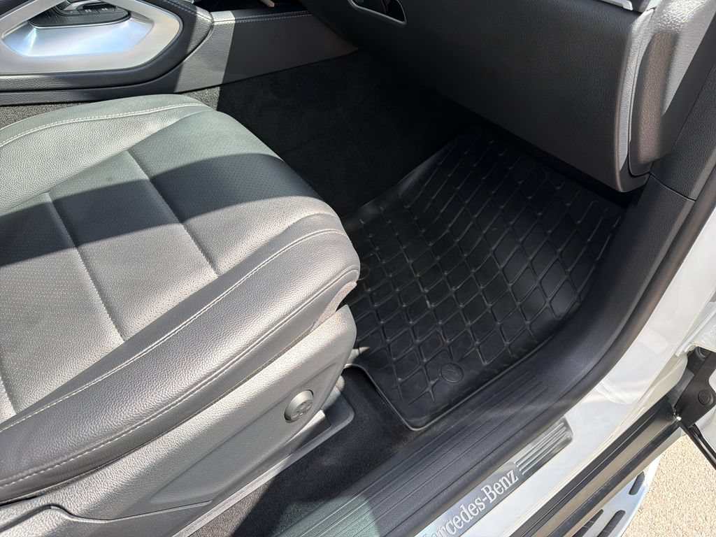Used 2023 Mercedes-Benz GLS 450 4MATIC image 44