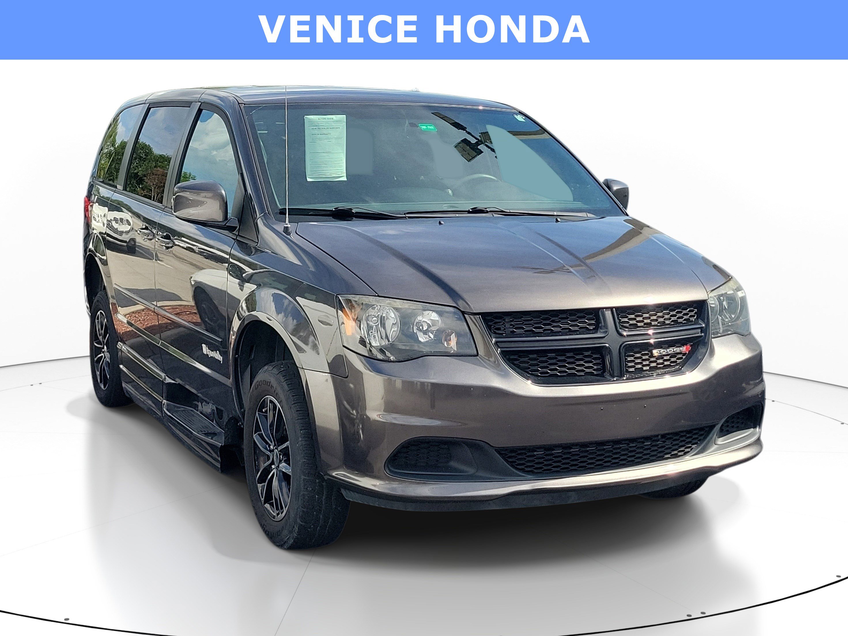 Used 2016 Dodge Grand Caravan SE