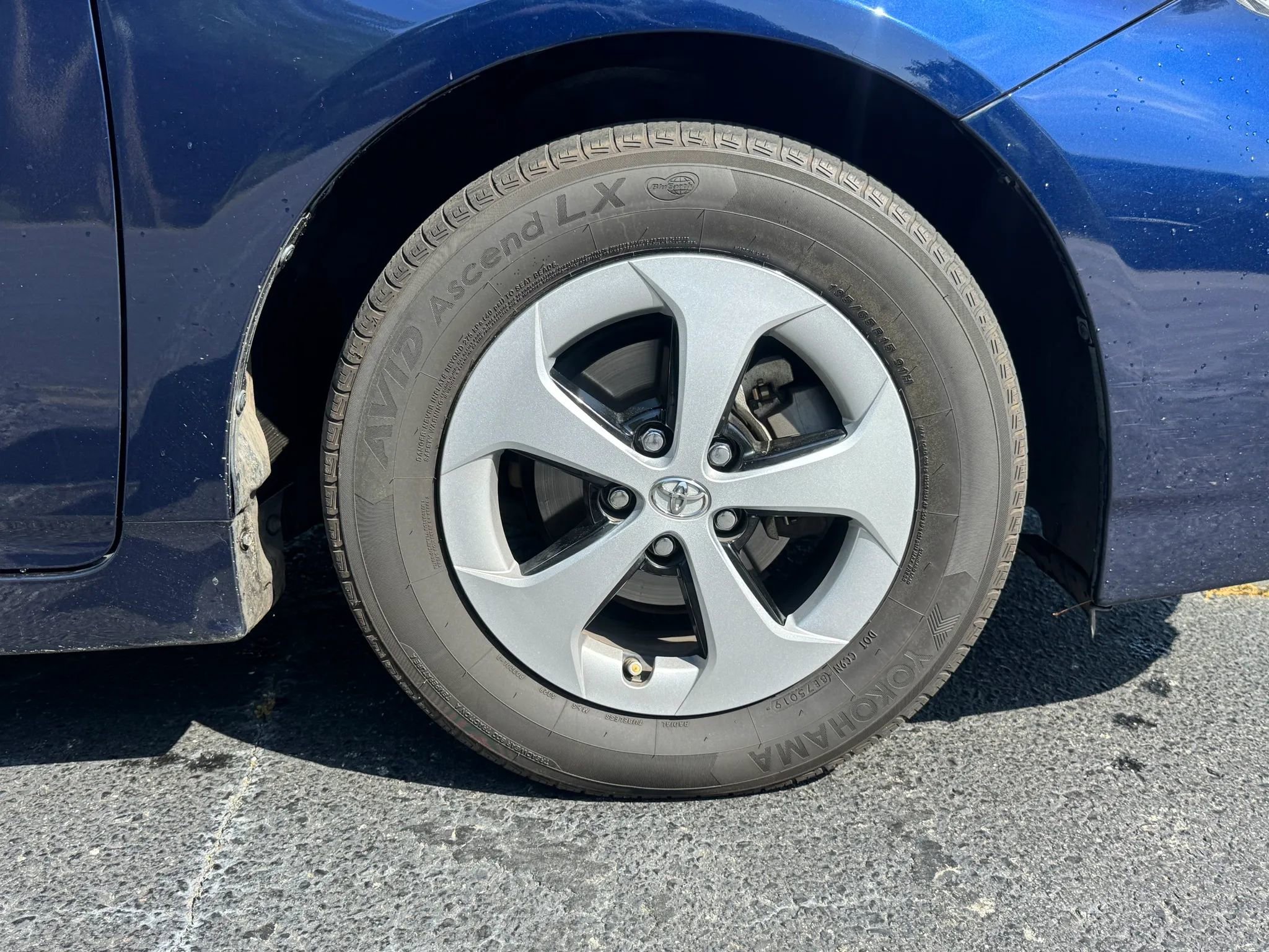 Used 2014 Toyota Prius Four FWD image 9