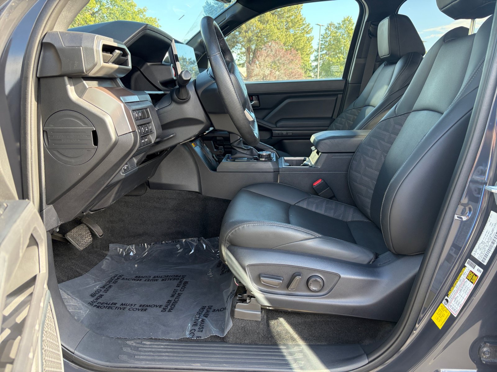 Used 2024 Toyota Tacoma TRD Off-Road w/ TRD Off Road Premium Package AWD/4WD image 11