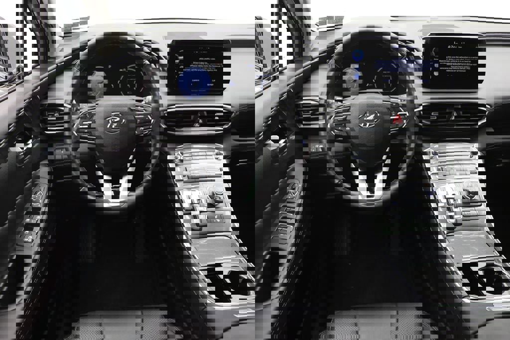 Used 2023 Hyundai Santa Fe SEL w/ Premium Package image 14