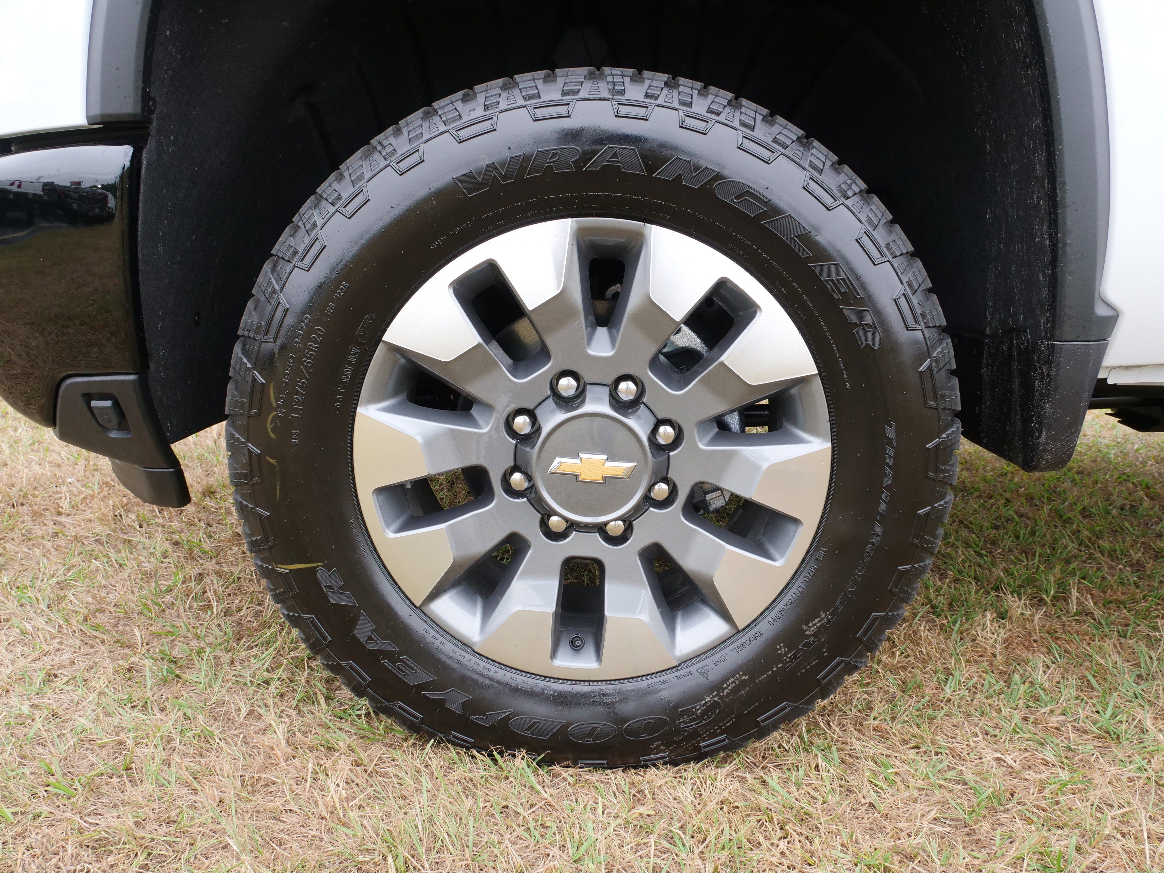 New 2025 Chevrolet Silverado 2500 Custom w/ Custom Value Package image 14