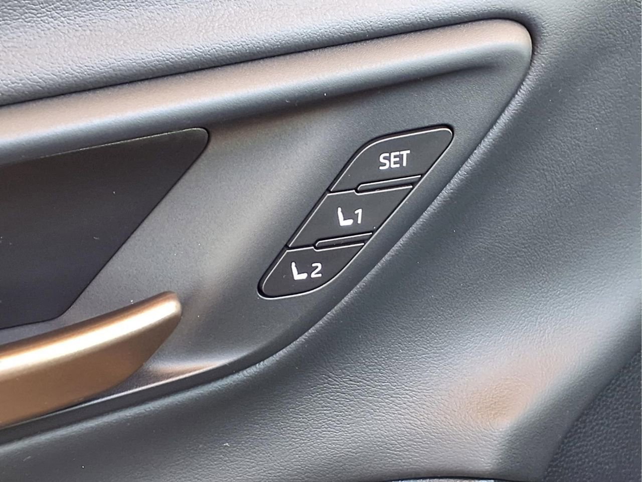 Certified 2025 Toyota Crown Signia w/ Advanced Technology Package image 14