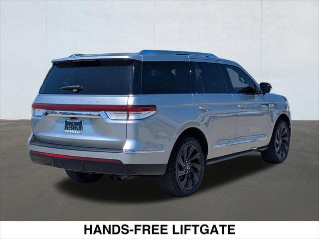 Used 2023 Lincoln Navigator Reserve image 5