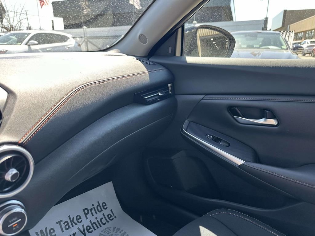 Used 2023 Nissan Sentra SR w/ Trunk Package image 28