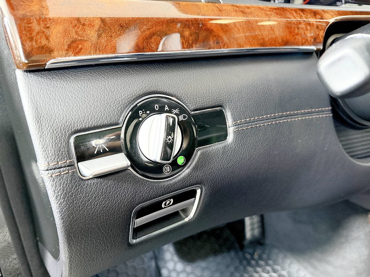 Used 2012 Mercedes-Benz S 63 AMG image 39