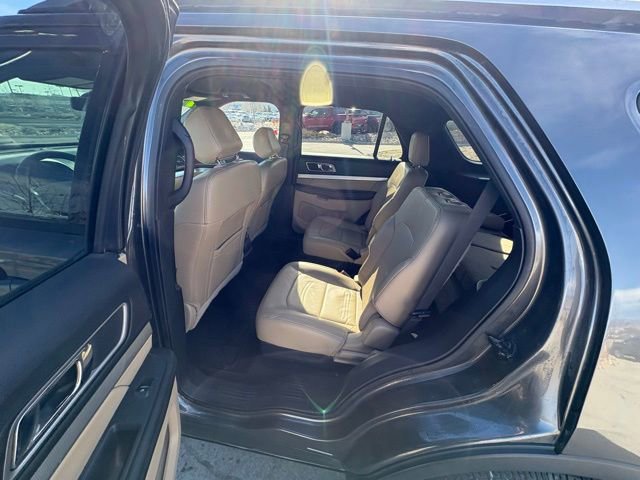 Used 2017 Ford Explorer XLT w/ Equipment Group 202A image 26