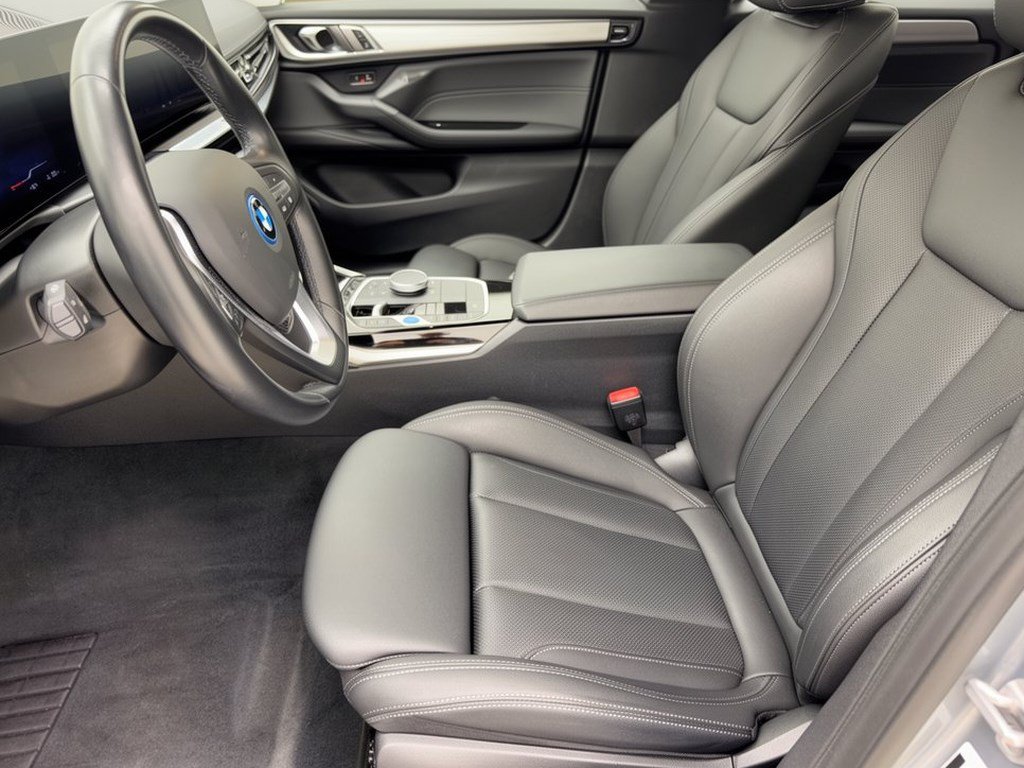 Certified 2024 BMW i4 eDrive35 w/ Premium Package RWD image 5
