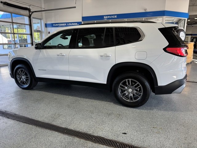 Used 2025 GMC Acadia Elevation image 5