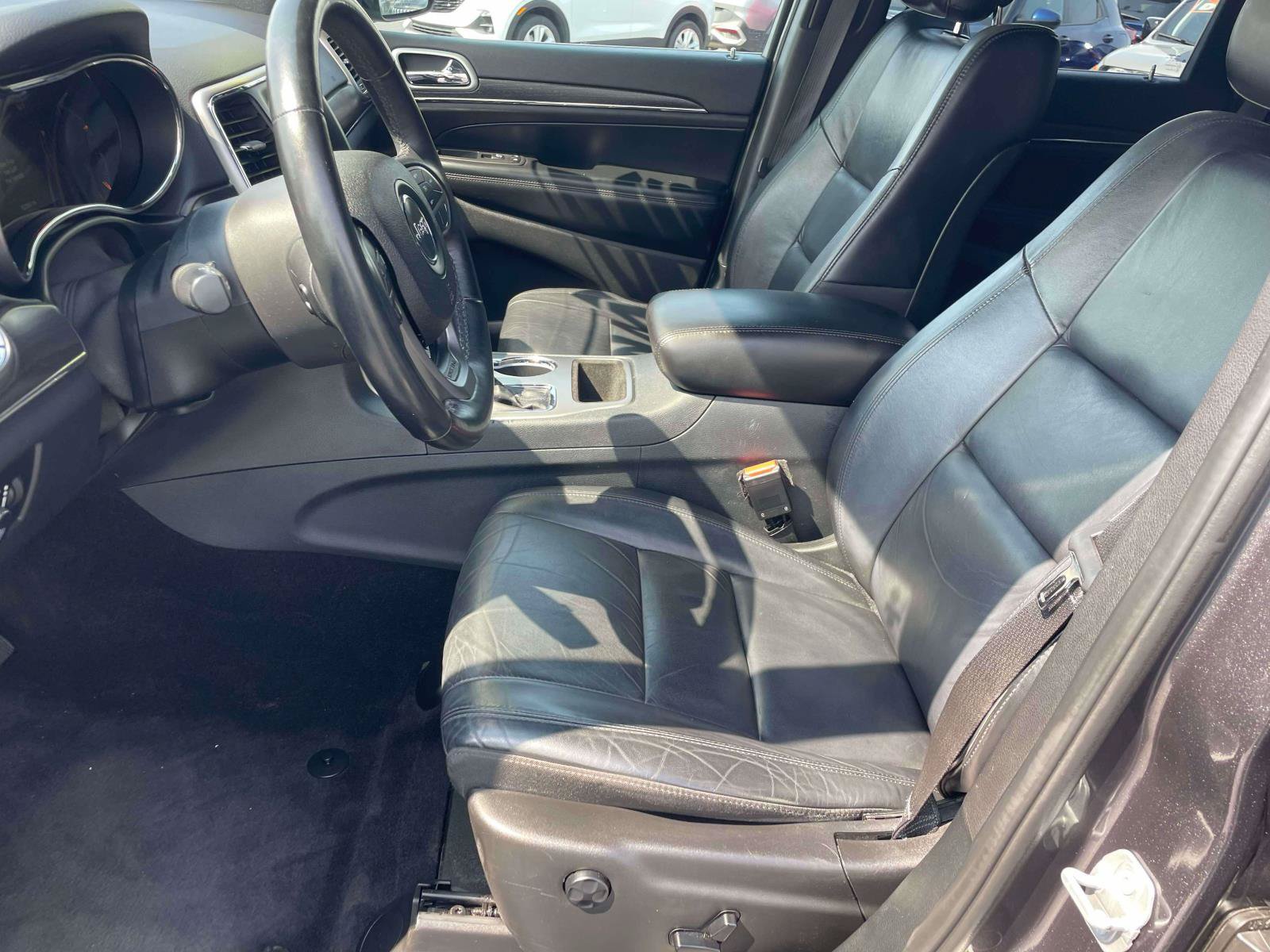 Used 2018 Jeep Grand Cherokee Limited RWD image 15