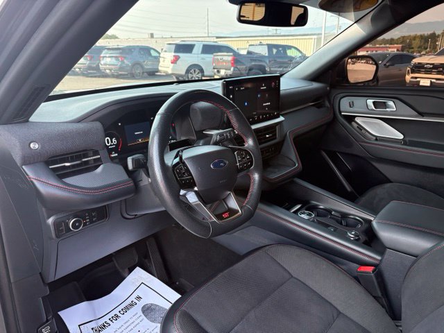 Used 2025 Ford Explorer ST AWD/4WD image 3