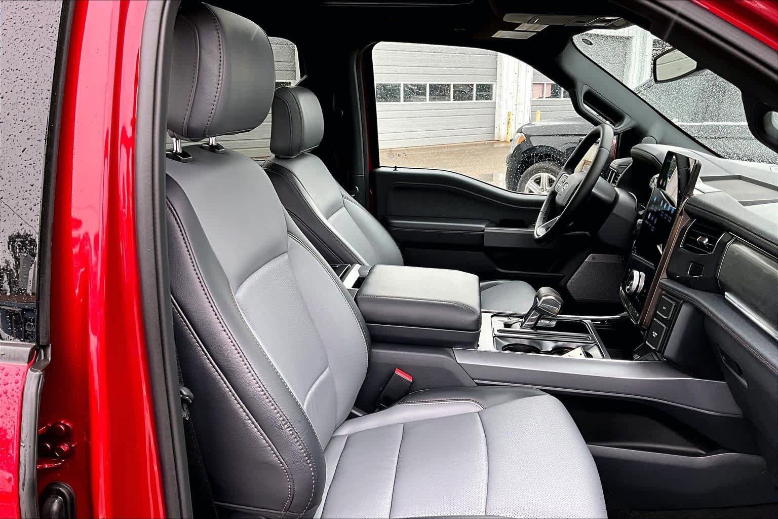 Used 2025 Ford F150 Lightning Lariat AWD/4WD image 8