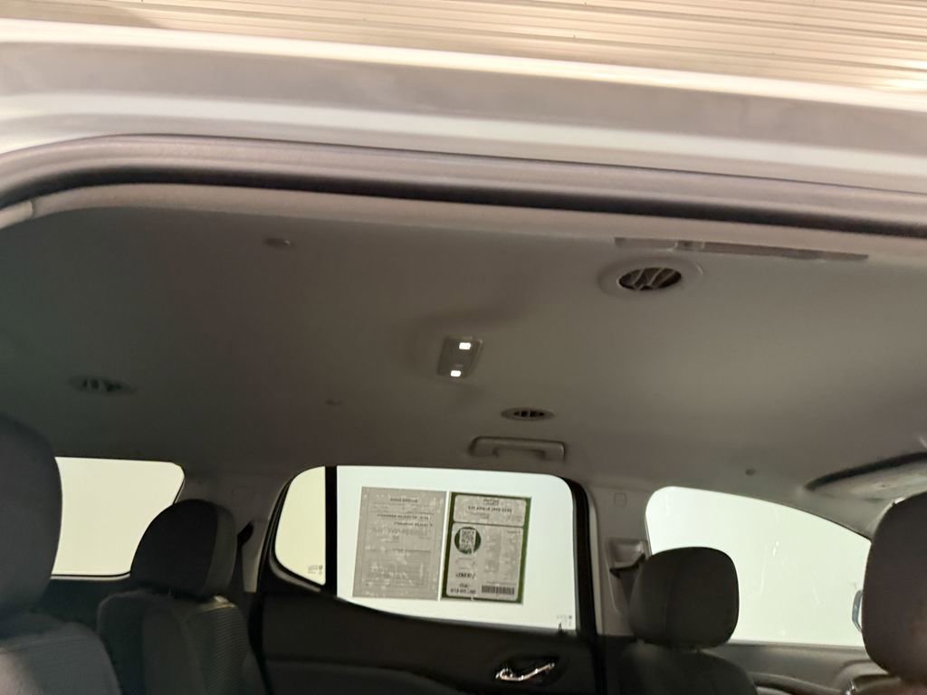 Used 2021 GMC Acadia SLE w/ Trailering Package image 16