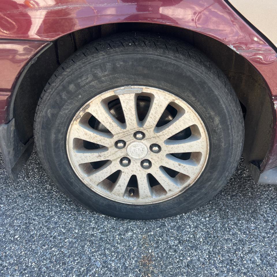 Used 2005 Buick Le Sabre Limited w/ Gran Touring Package image 27