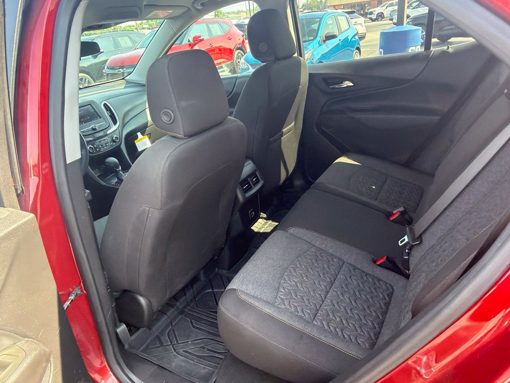 Used 2024 Chevrolet Equinox LT w/ LPO, Floor Liner Package FWD image 15