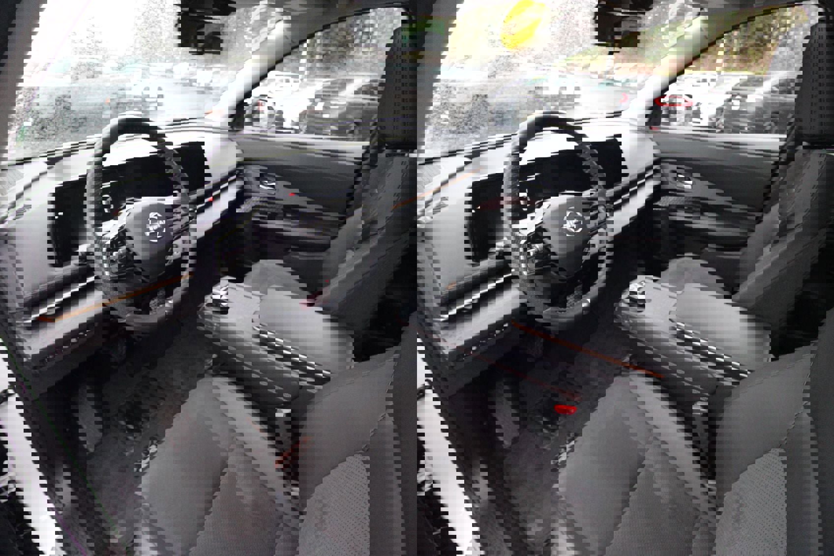 Used 2023 Nissan Ariya FWD image 12