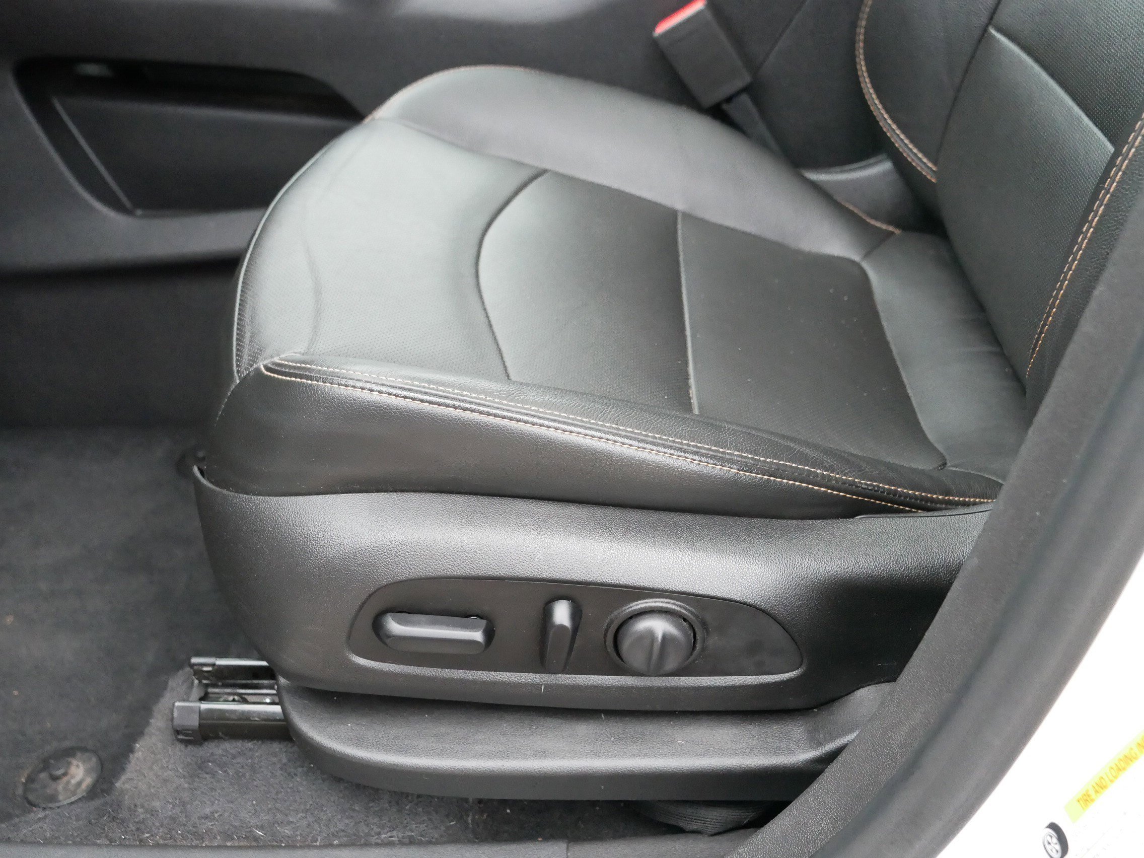 Used 2020 GMC Terrain SLT w/ Preferred Package image 20