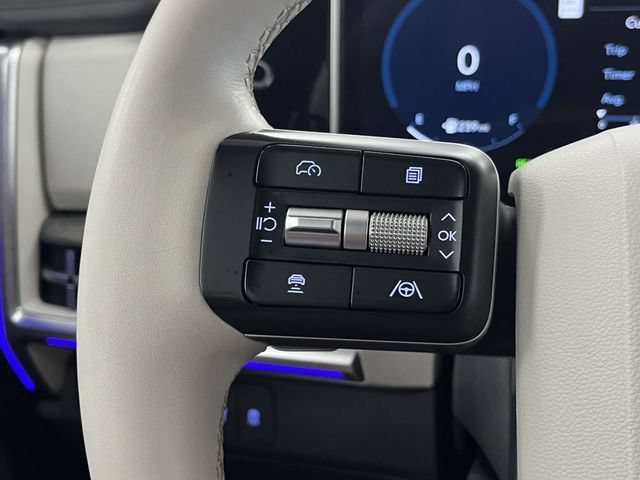 Certified 2025 Hyundai Santa Fe Limited FWD image 32