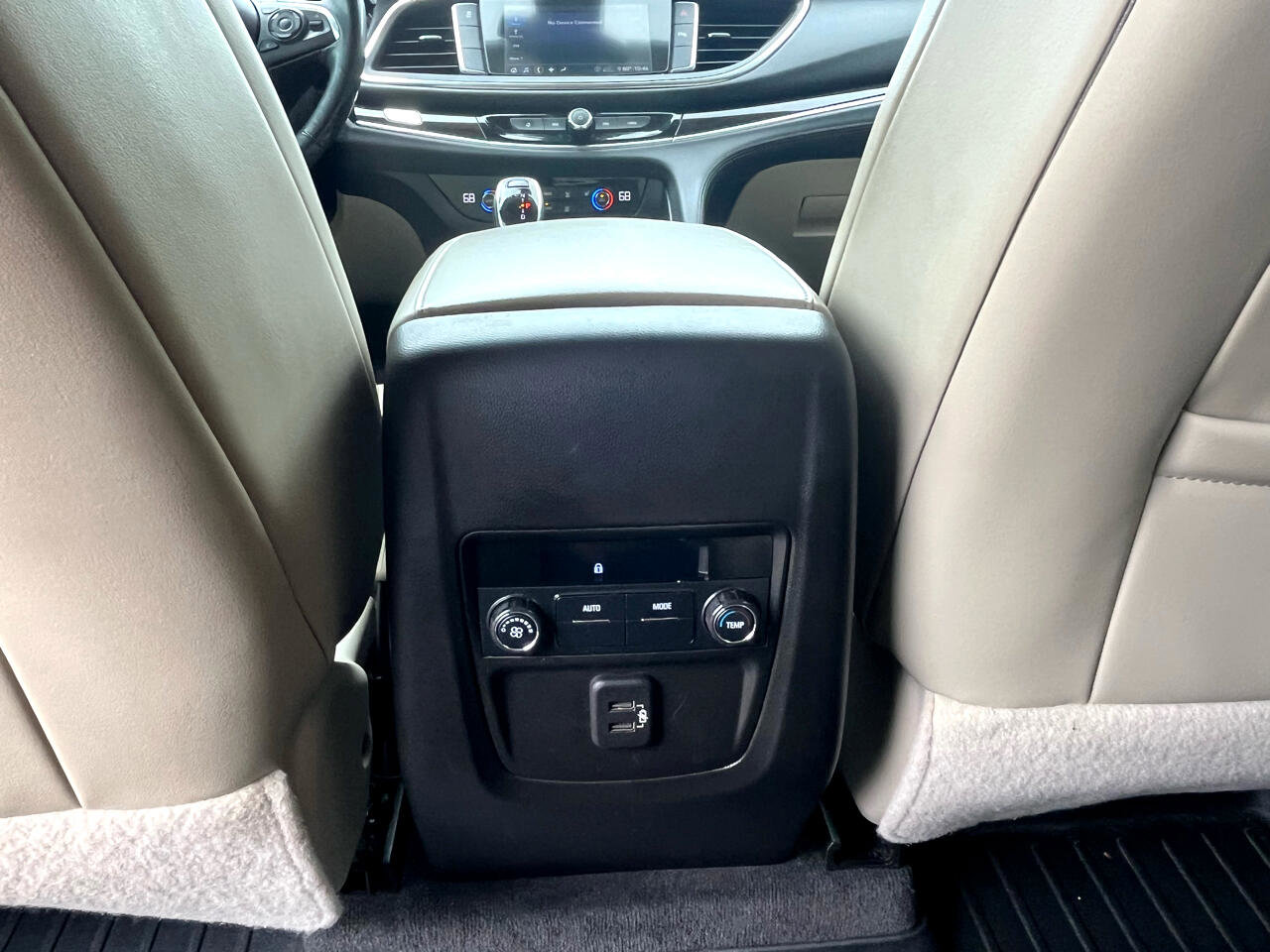 Used 2020 Buick Enclave Essence image 46
