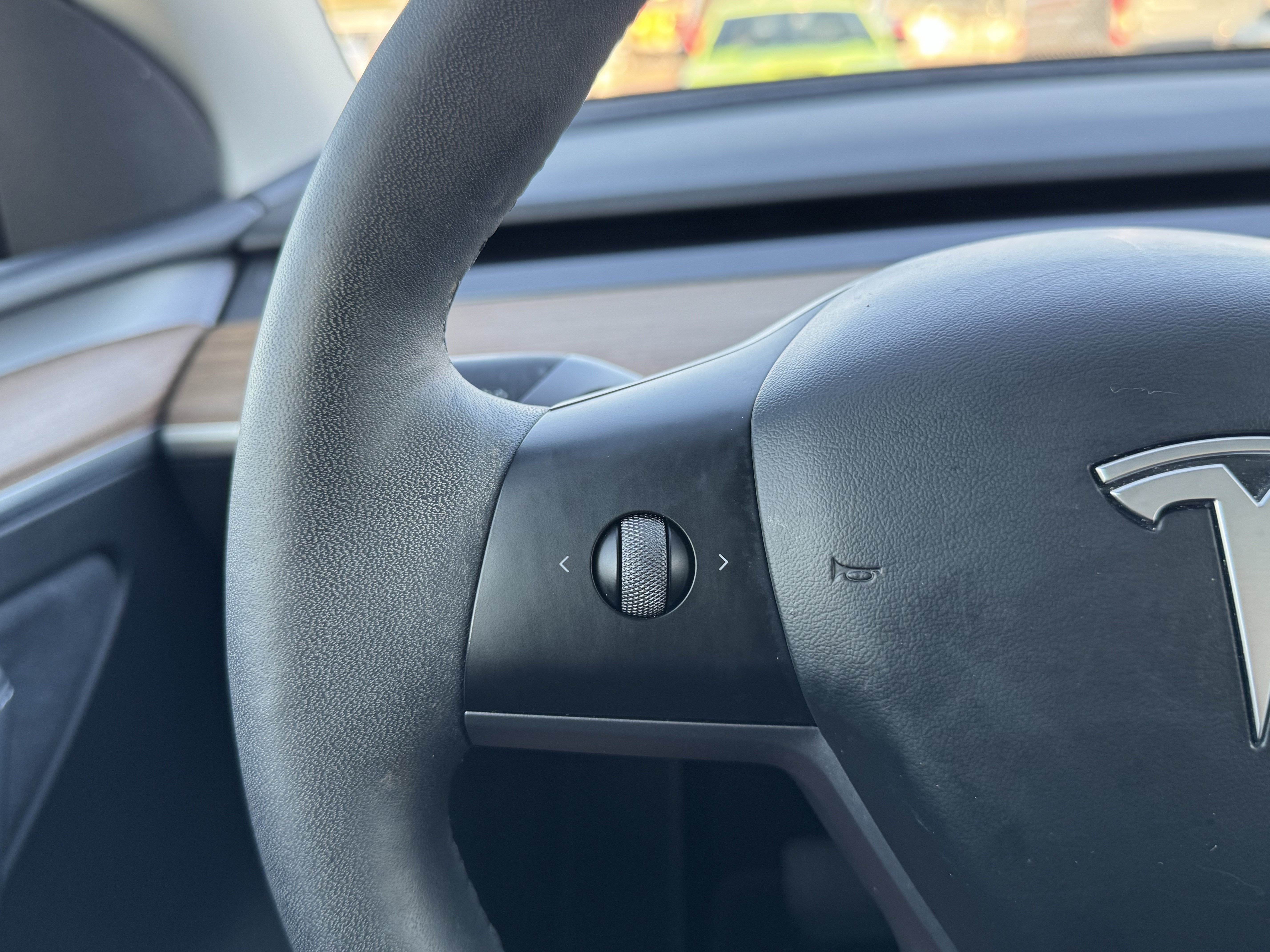 Used 2023 Tesla Model Y Long Range AWD/4WD image 23
