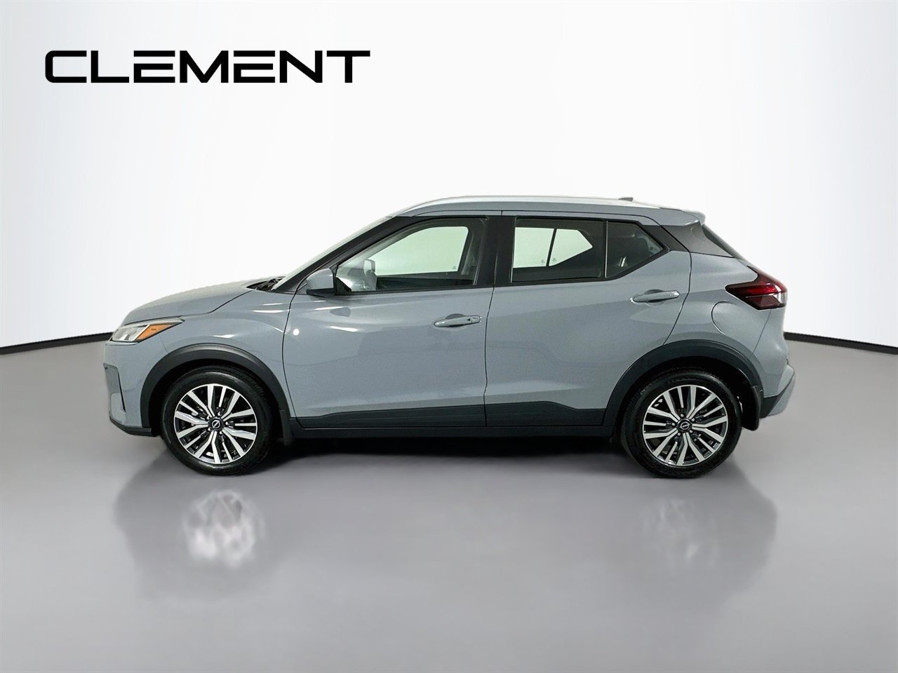 Used 2023 Nissan Kicks SV FWD image 6