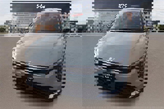 New 2025 Kia K4 LXS image 7