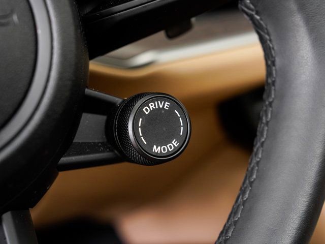 Certified 2025 Porsche Cayenne image 16