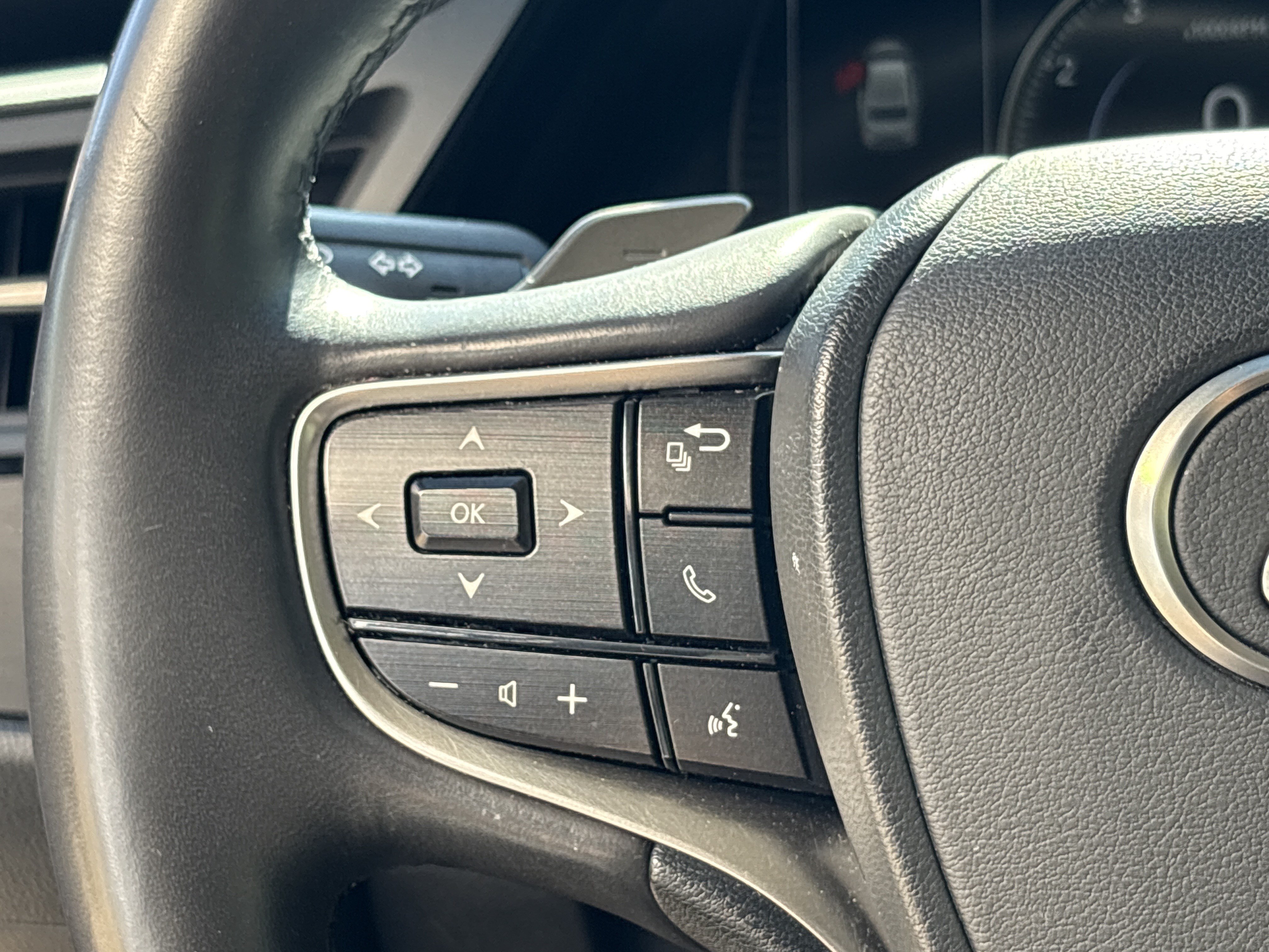 Used 2023 Lexus ES 350 w/ Premium Package FWD image 19