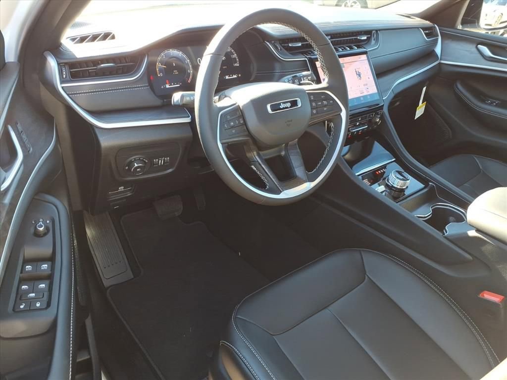 New 2025 Jeep Grand Cherokee L Limited image 15