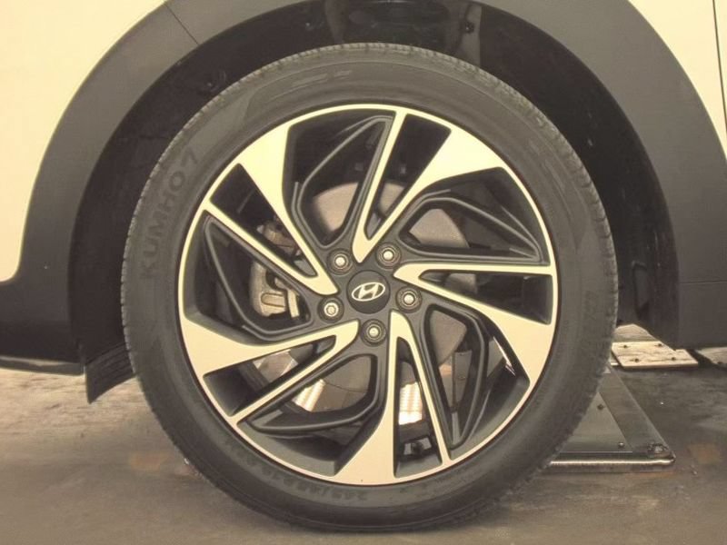 Used 2019 Hyundai Tucson Sport FWD image 14