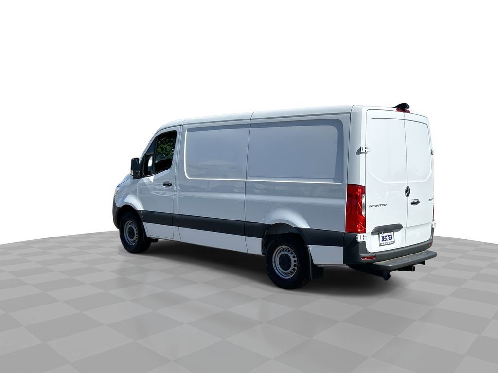 Used 2025 Mercedes-Benz Sprinter 2500 image 6