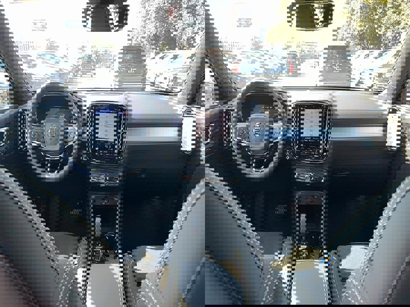 New 2026 Volvo XC40 B5 Ultra w/ Climate Package image 16