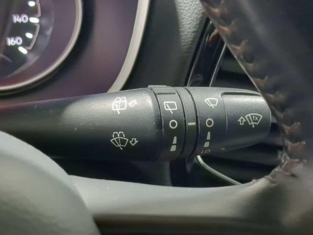 Used 2019 Jeep Compass Limited image 29