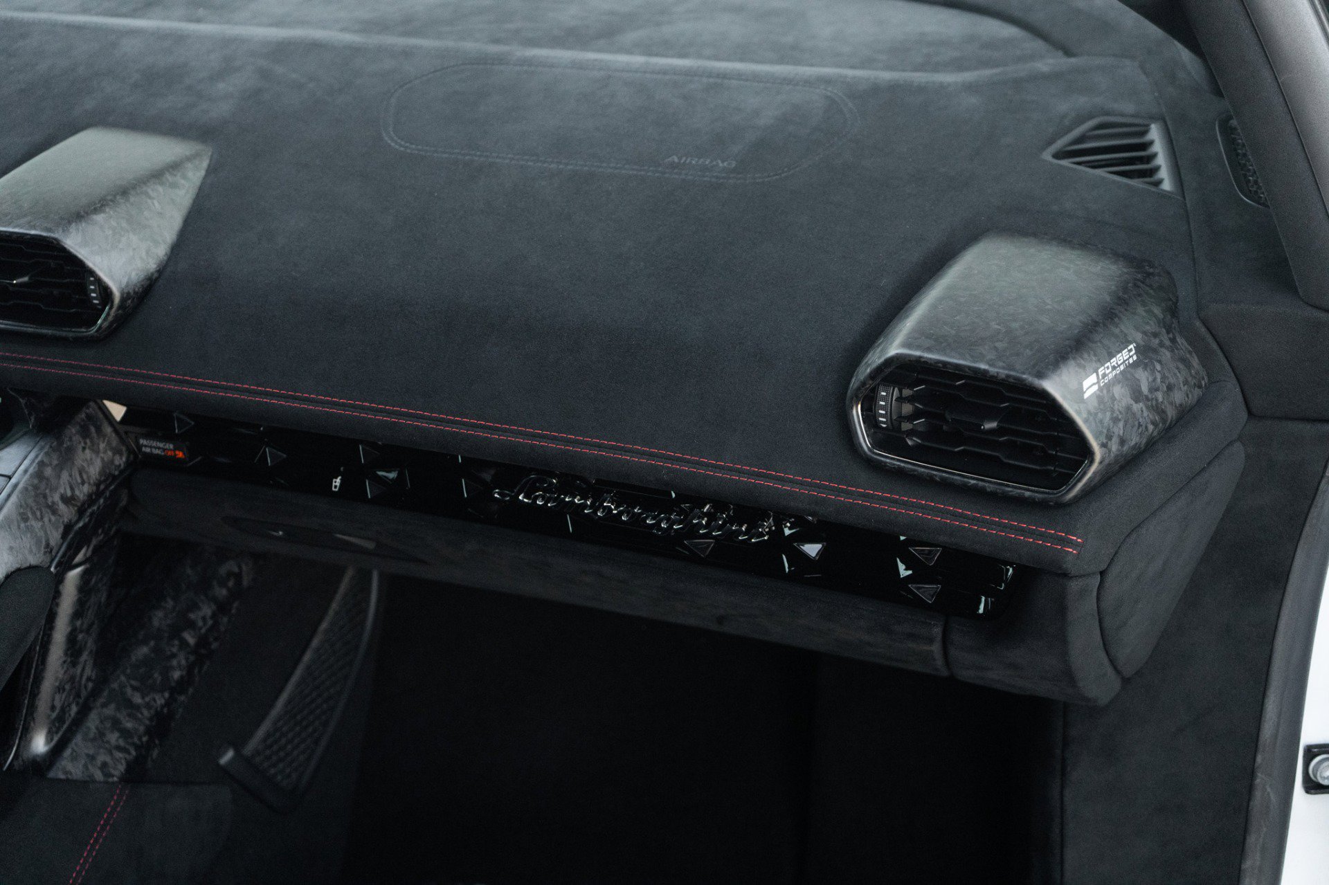 Used 2018 Lamborghini Huracan Performante image 21