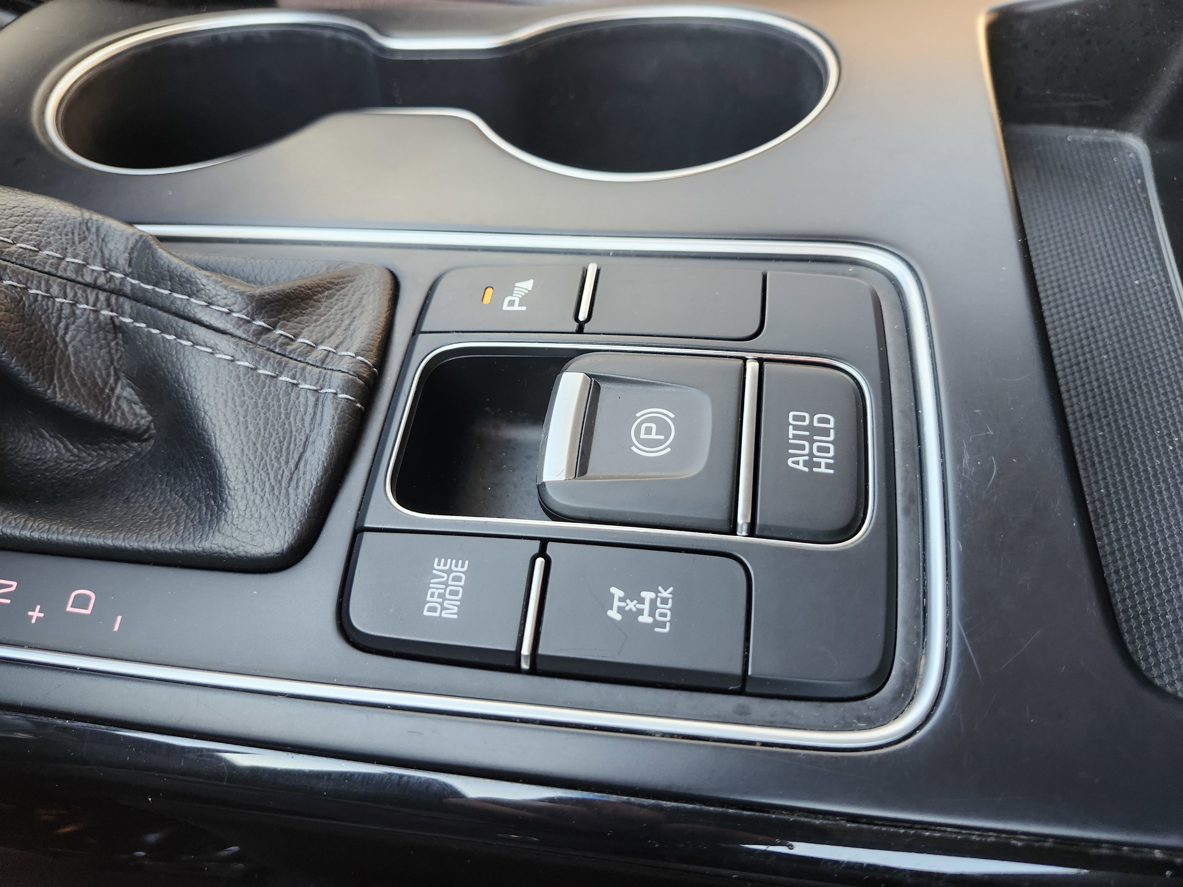 Used 2019 Kia Sorento SX image 12