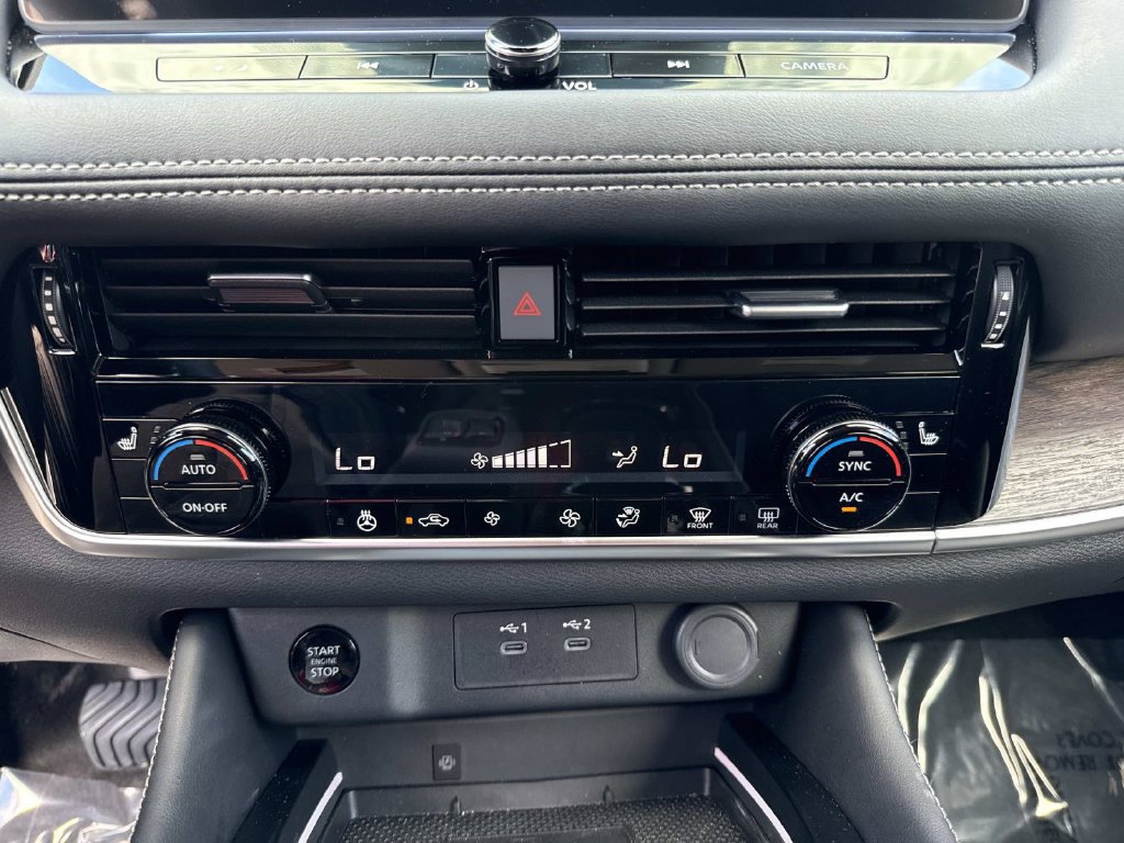 Used 2024 Nissan Rogue Platinum FWD image 32