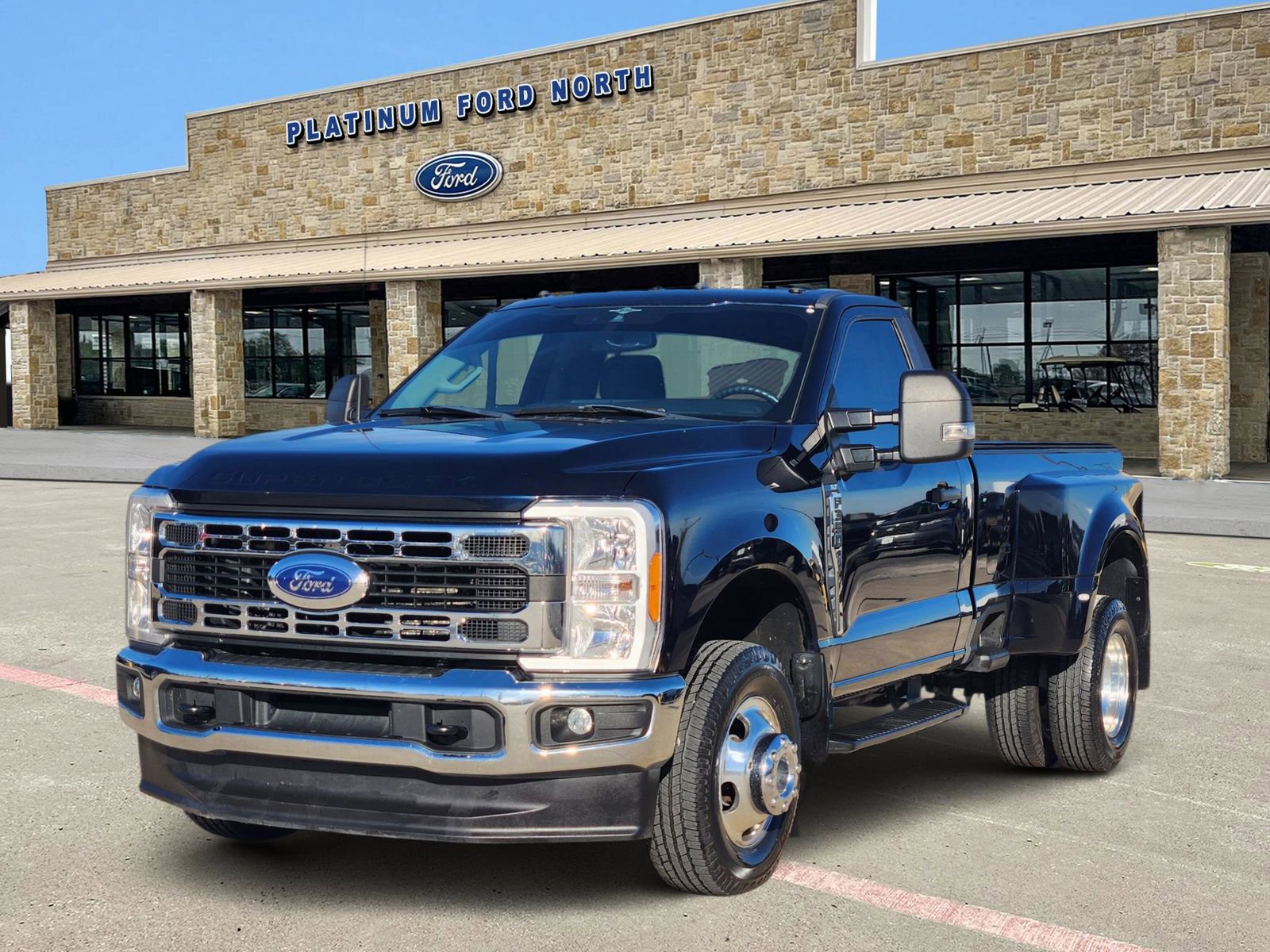 Used 2023 Ford F350 XLT image 2
