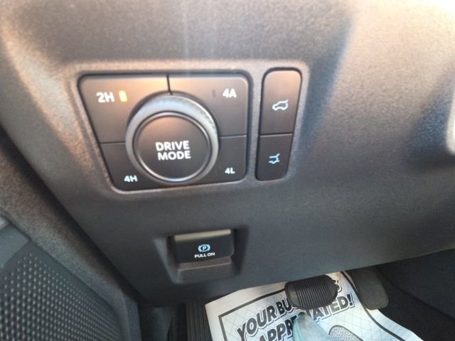 Certified 2025 Ford Expedition Max Platinum image 24